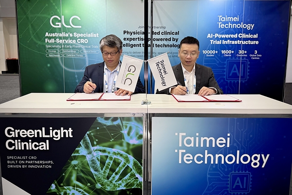 Signing Ceremony of Taimei Technology and GreenLight Clinical